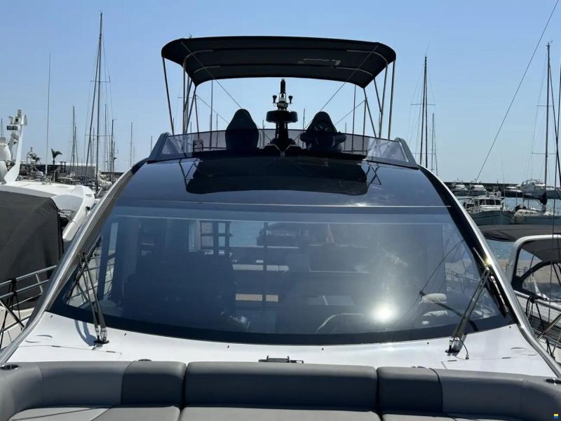 Sunseeker 65 Sport Yacht