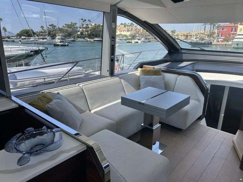 Sunseeker 65 Sport Yacht