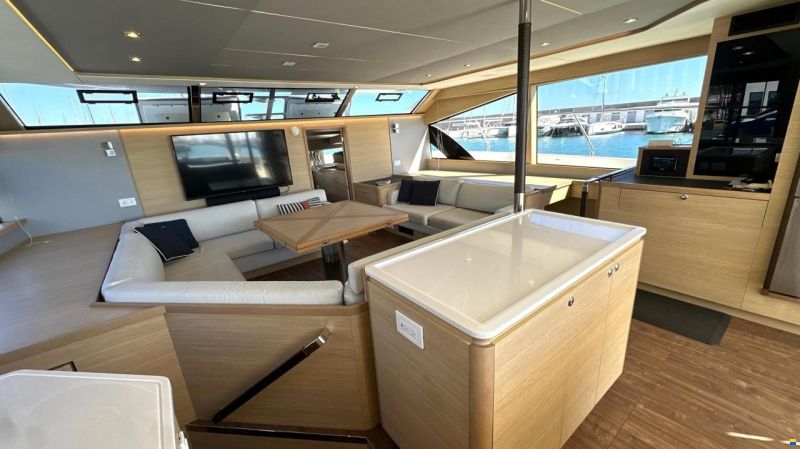 AQUILA 54 Yacht