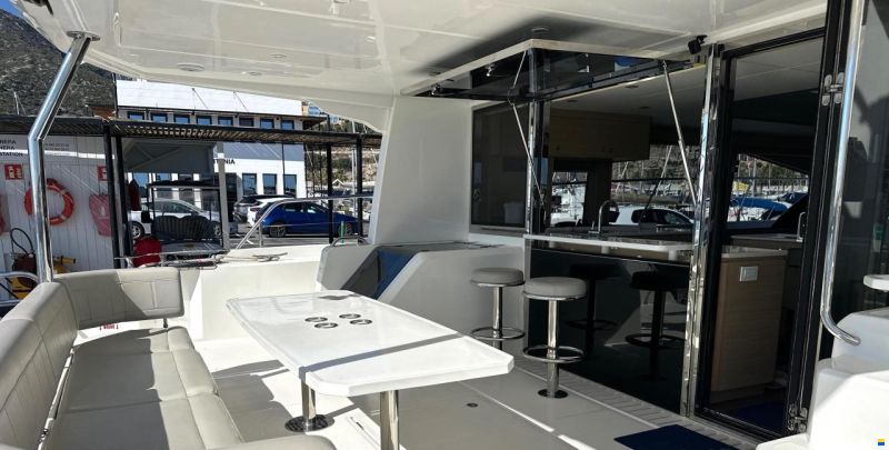 AQUILA 54 Yacht