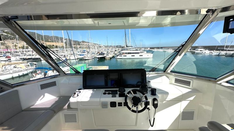AQUILA 54 Yacht