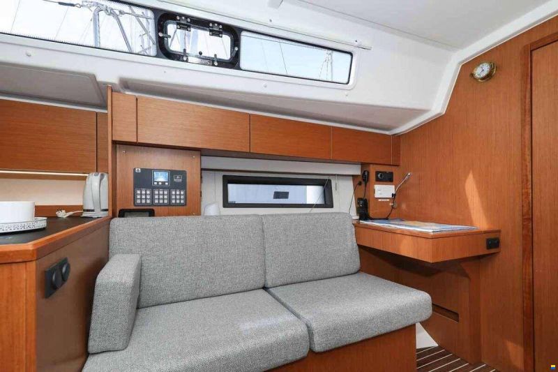 Bavaria C42