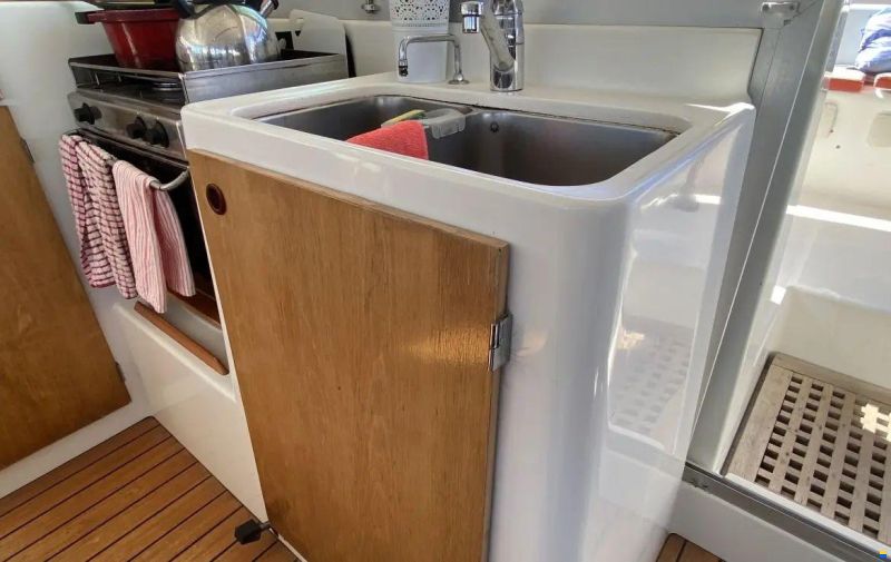 Lagoon 380
