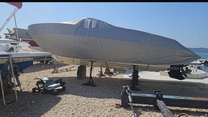 Bayliner 742