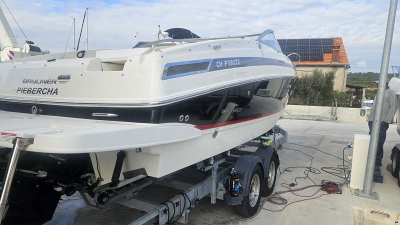 Bayliner 742