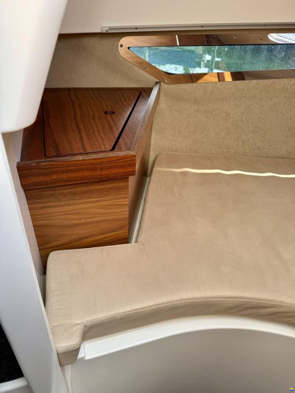 Parker 750 Cabin Cruiser