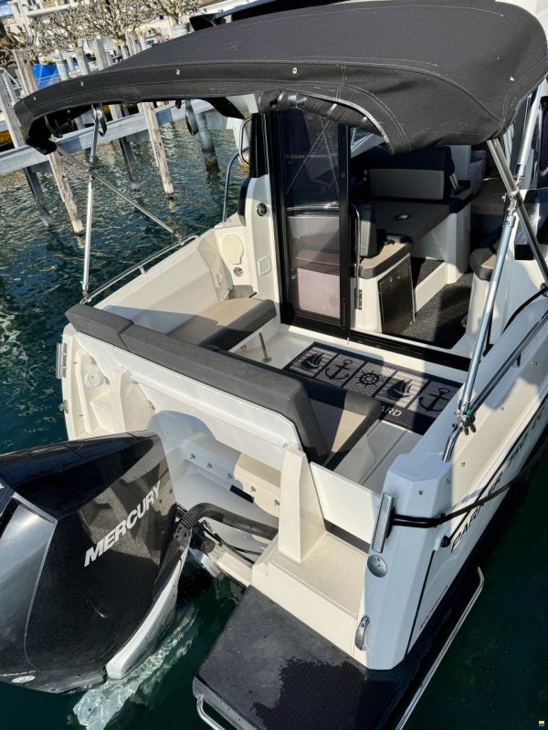 Parker 750 Cabin Cruiser