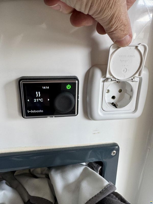 Parker 750 Cabin Cruiser