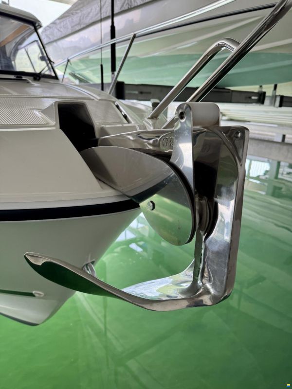 Parker 750 Cabin Cruiser