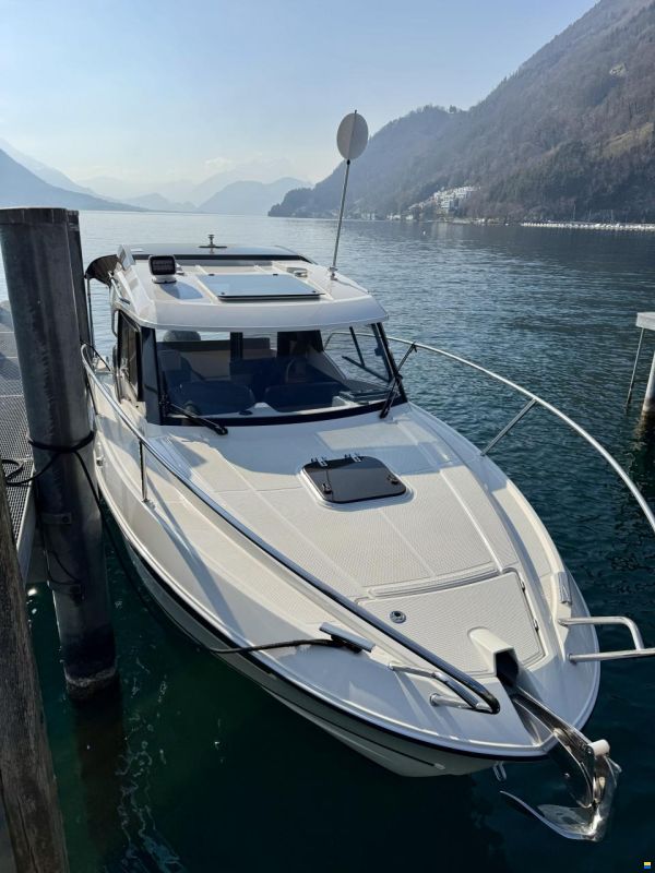 Parker 750 Cabin Cruiser