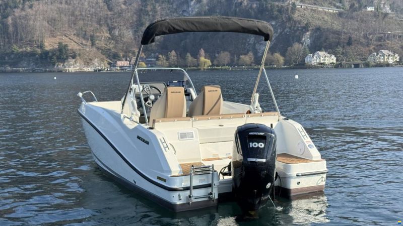 Quicksilver Activ 555 Open
