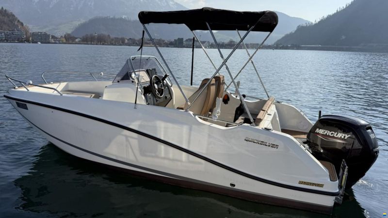 Quicksilver Activ 555 Open
