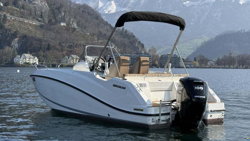 Quicksilver Activ 555 Open