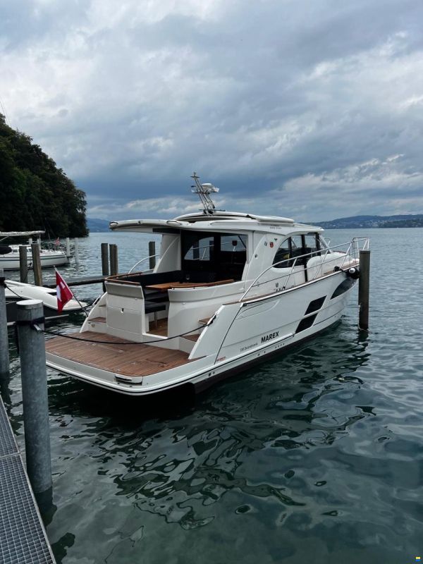 Marex 330