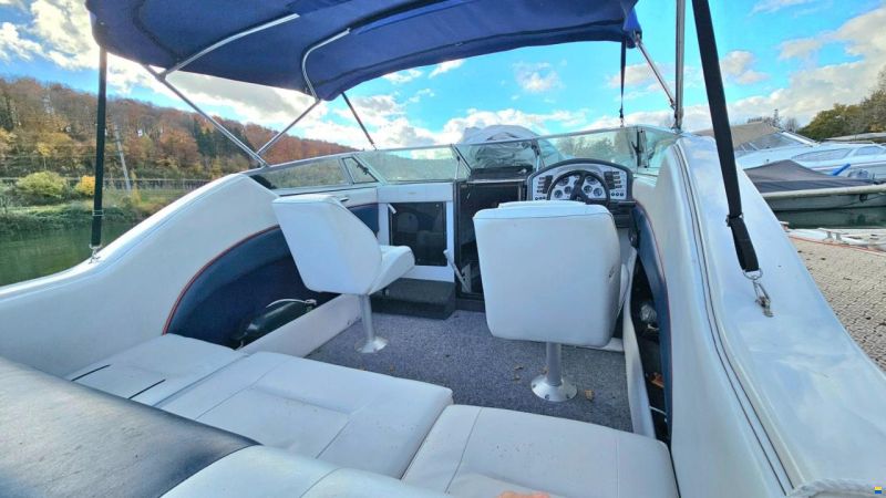 Crownline Bayside 650