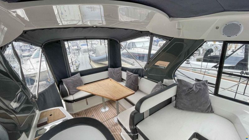 Bavaria S 33 HT
