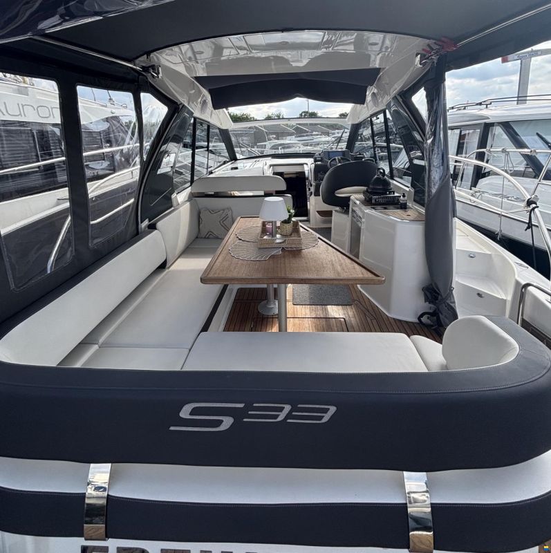 Bavaria S 33 HT