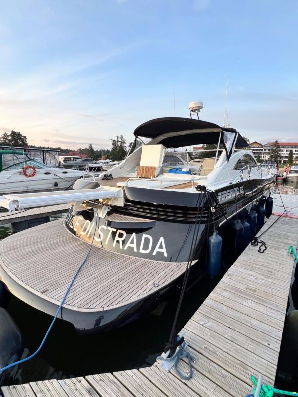 Pershing 45
