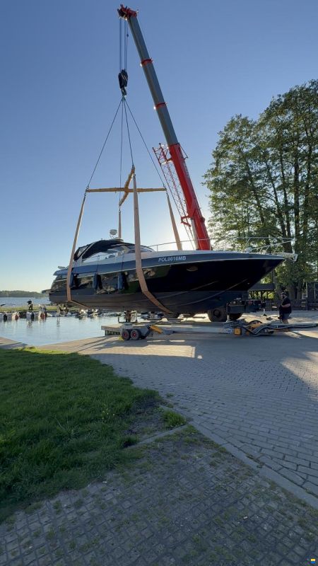 Pershing 45