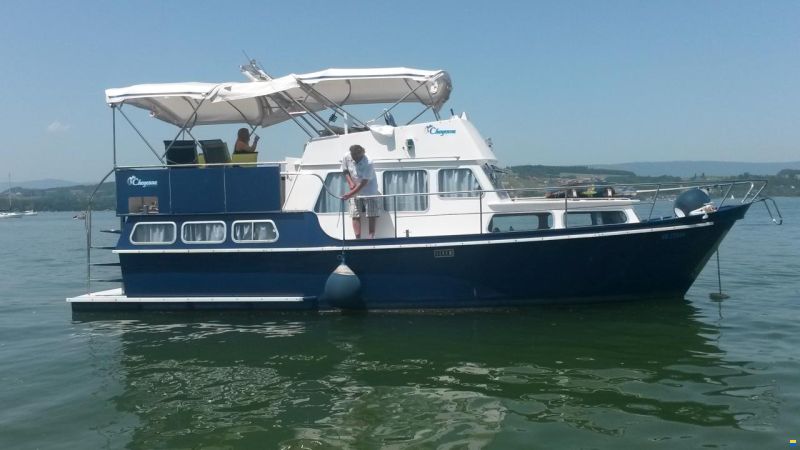 Pedro 1000 Flybridge