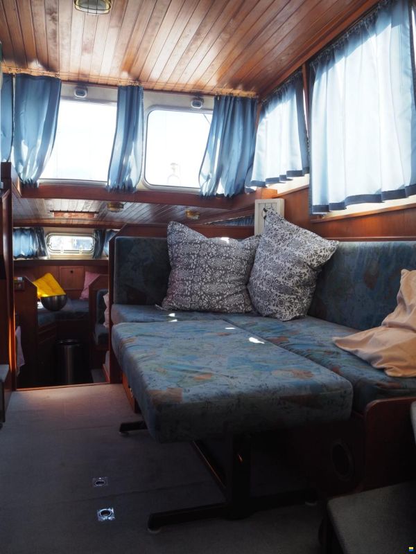 Pedro 1000 Flybridge