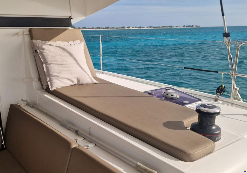 Lagoon 42
