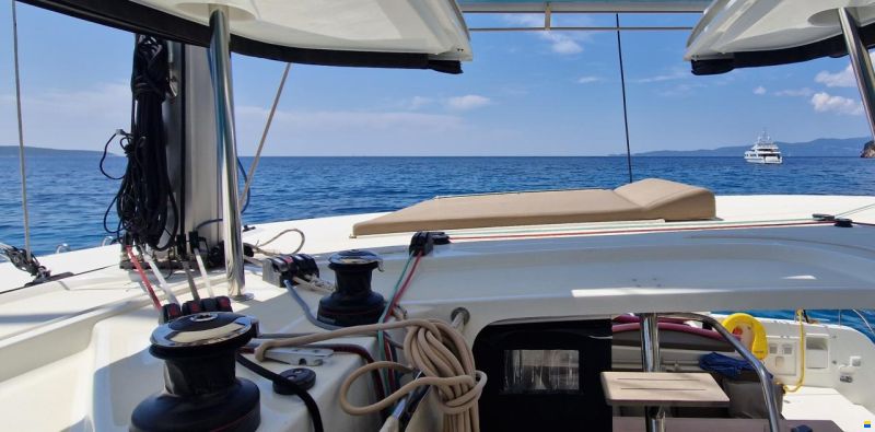 Lagoon 42