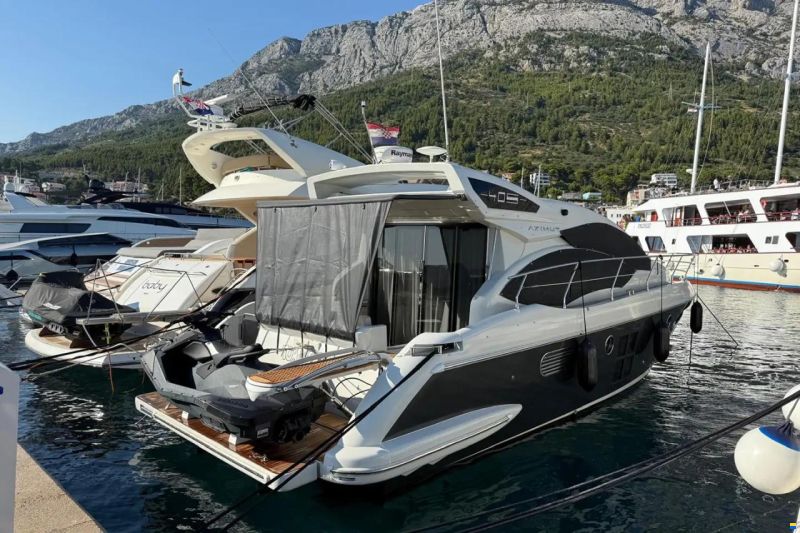 Azimut 40S