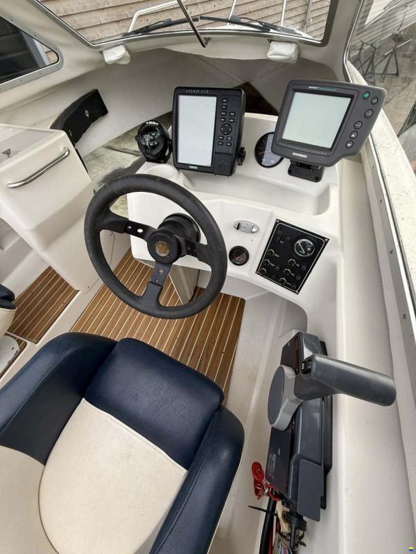 Crescent Corona 610