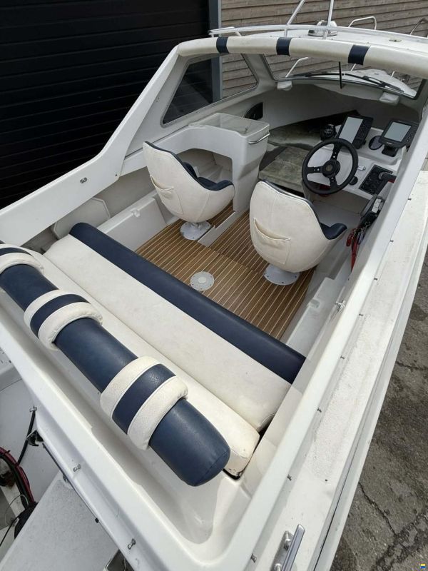 Crescent Corona 610