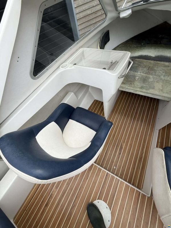 Crescent Corona 610