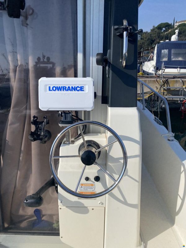 Quicksilver Capture 675 Pilothouse