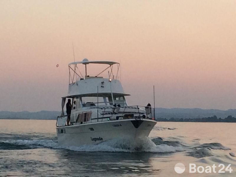 Chris Craft Commander 41 Fly