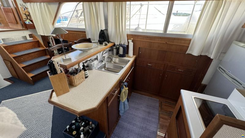 Chris Craft Commander 41 Fly