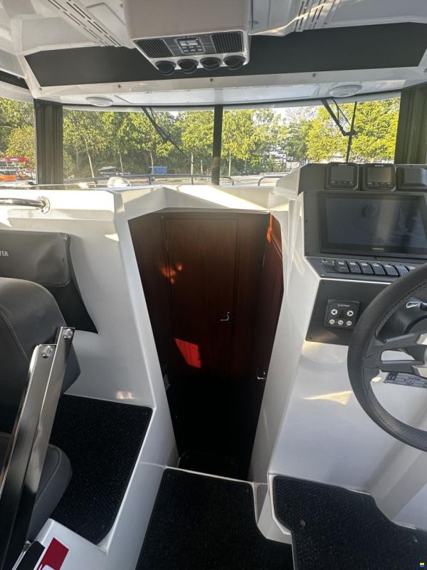 Finnmaster Pilot 8