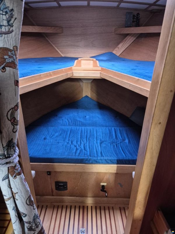 Bahama 35