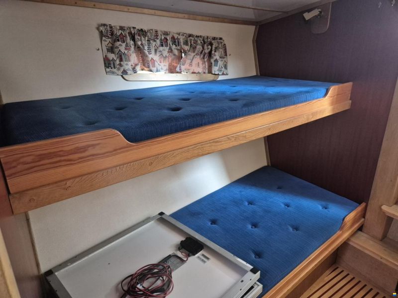 Bahama 35