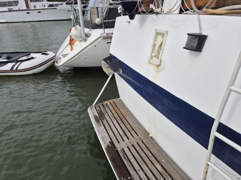 Bahama 35