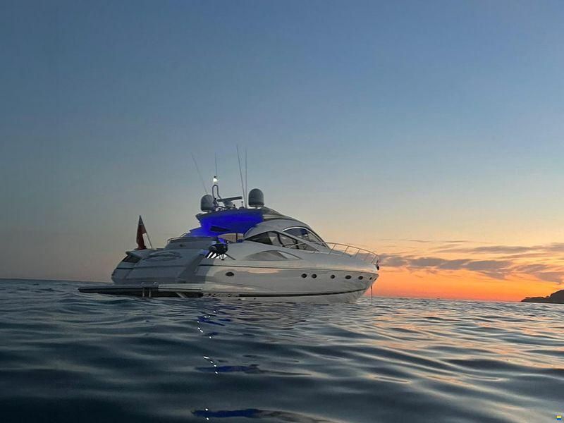 Sunseeker Predator 68