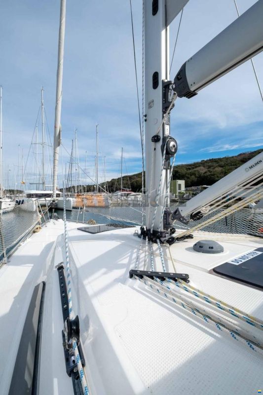 Bavaria Cruiser 37