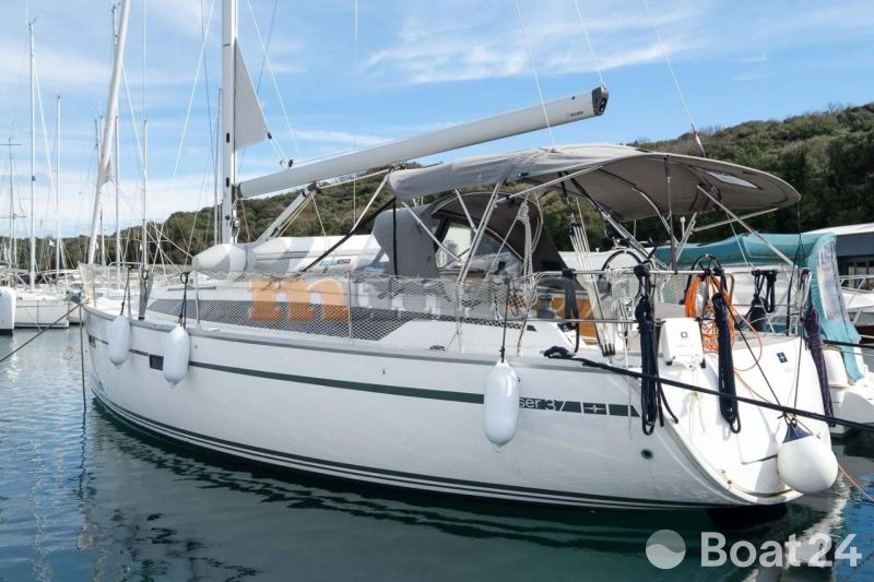Bavaria Cruiser 37