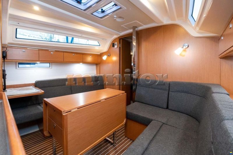 Bavaria Cruiser 37