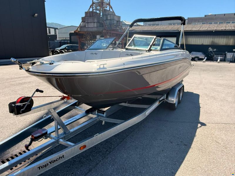 Sea Ray SPX 230 Ltd. Edition