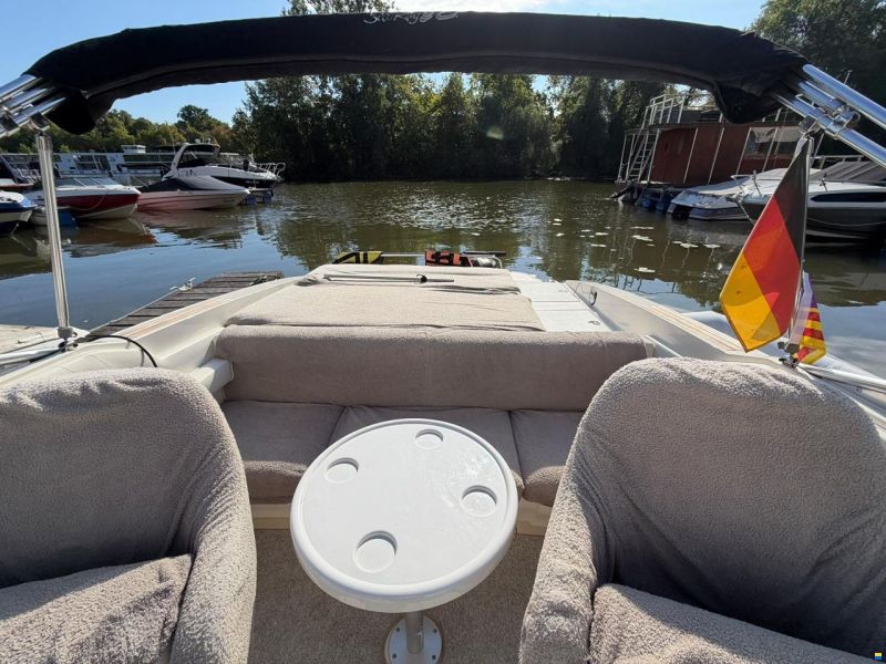 Sea Ray 240 SSE