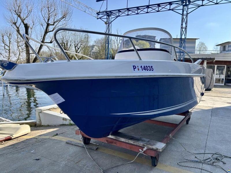 Quicksilver 550 Commander