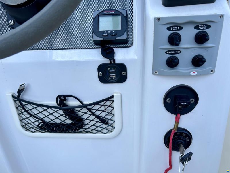 Quicksilver 550 Commander