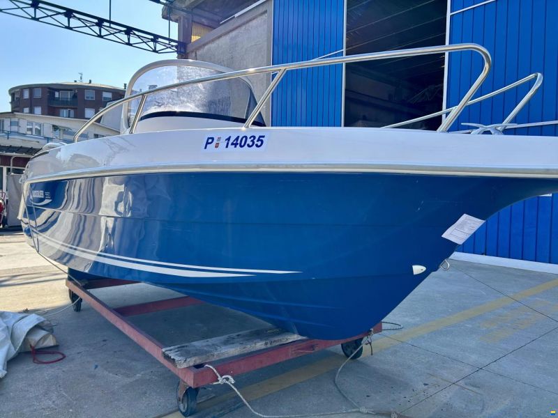 Quicksilver 550 Commander