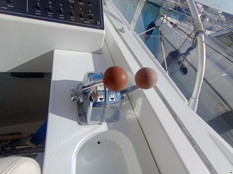 Pershing 38