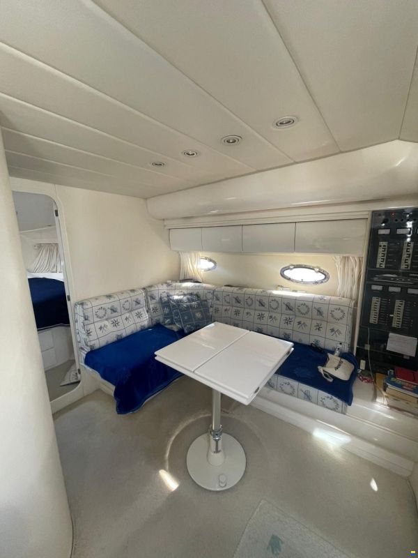Pershing 38