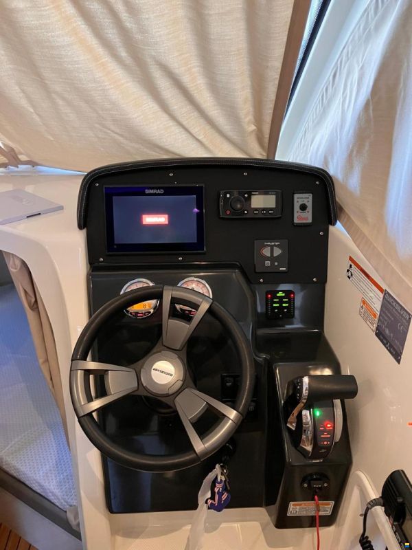Quicksilver Activ 755 Weekend